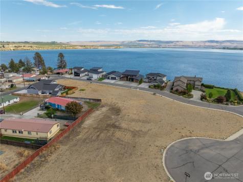 721 Heron Court Brewster WA 98812
