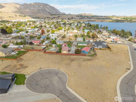 721 Heron Court Brewster WA 98812