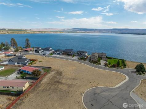 721 Heron Court Brewster WA 98812