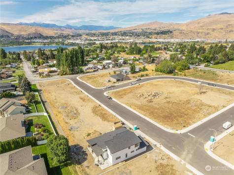 135 Chadwick (Lot 38) Street NW East Wenatchee WA 98802