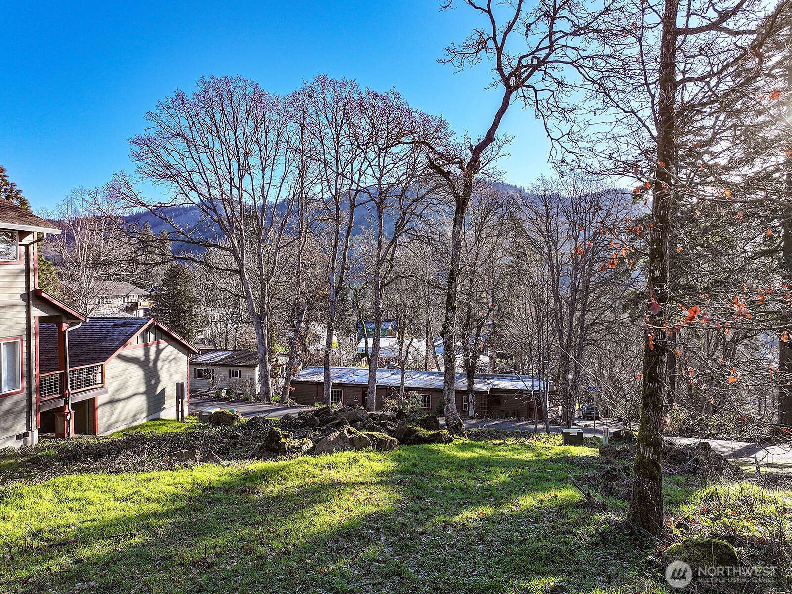 912 Hillside Lane White Salmon WA 98672