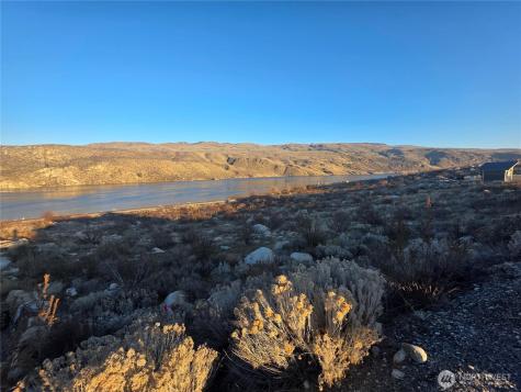 6 Sumac Road Pateros WA 98846