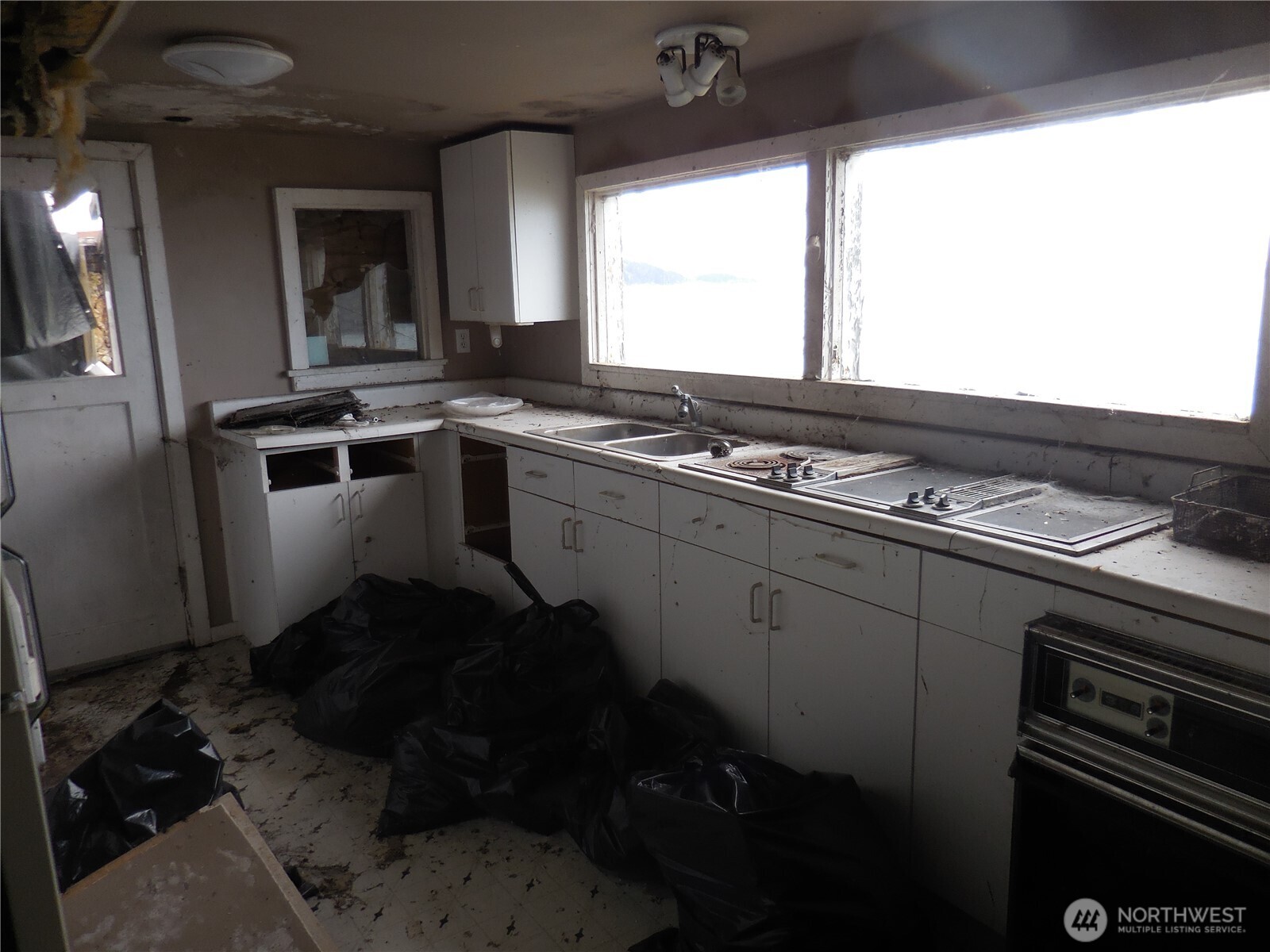 1239 Colchester Drive E Port Orchard WA 98366
