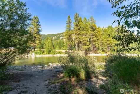 15 Deer Run Loop Road Mazama WA 98833