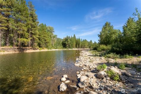 15 Deer Run Loop Road Mazama WA 98833
