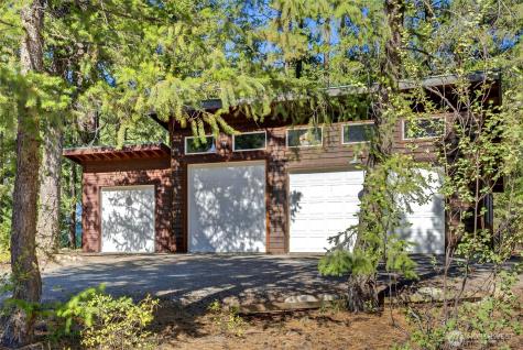 15 Deer Run Loop Road Mazama WA 98833
