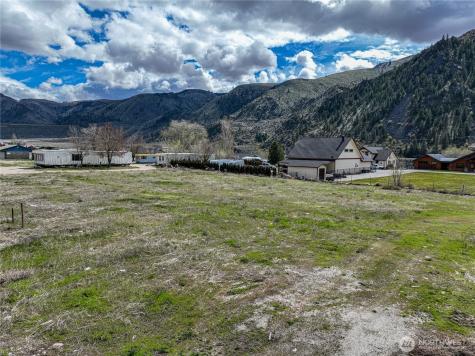 3920 Stayman Flats Road Chelan WA 98816