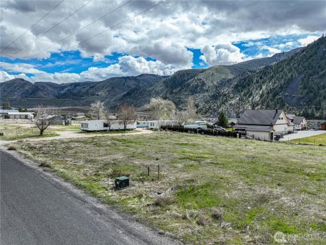 3920 Stayman Flats Road Chelan WA 98816