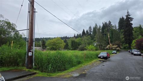 1215 9th Street SE Puyallup WA 98372