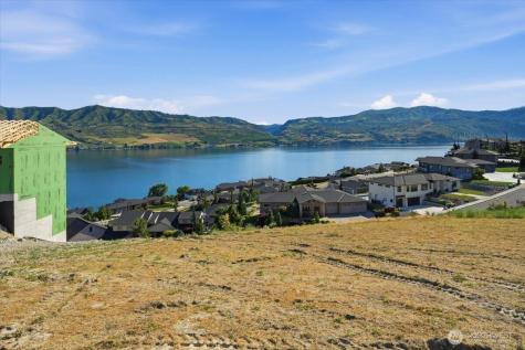 112 Crystal Crest Drive Chelan WA 98816