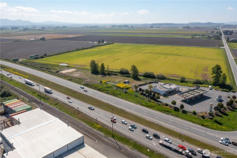 1377 Laconner Whitney Road Mount Vernon WA 98273