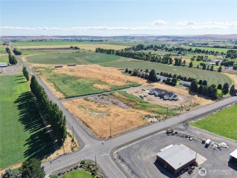 2004 W Joanna Lane Othello WA 99344