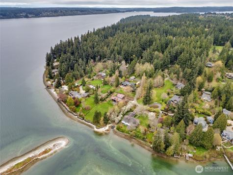 9190 Fox Cove Lane NE Bainbridge Island WA 98110