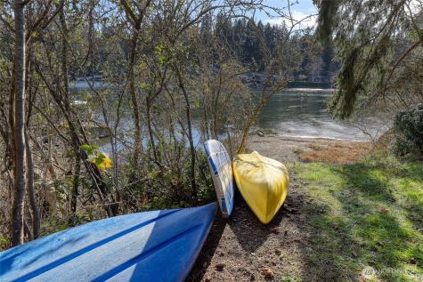 9190 Fox Cove Lane NE Bainbridge Island WA 98110