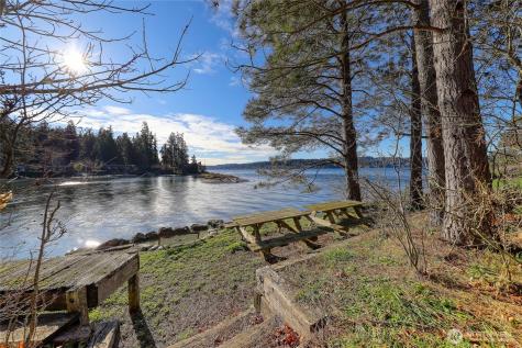 9190 Fox Cove Lane NE Bainbridge Island WA 98110