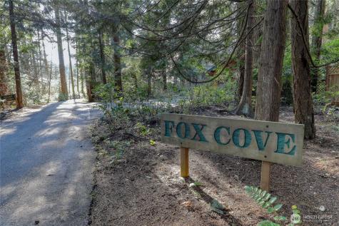 9190 Fox Cove Lane NE Bainbridge Island WA 98110