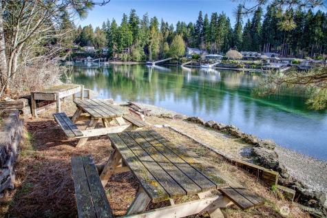 9190 Fox Cove Lane NE Bainbridge Island WA 98110