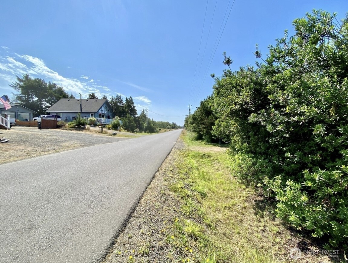 525 Sand Dune Avenue SW Ocean Shores WA 98569
