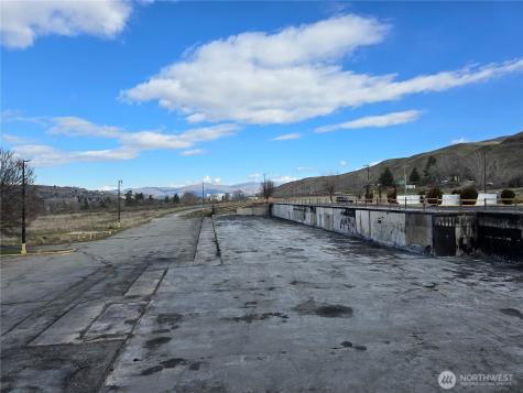 11 Appleway Okanogan WA 98840