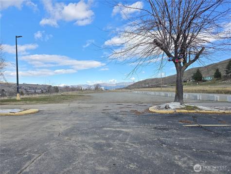 11 Appleway Okanogan WA 98840