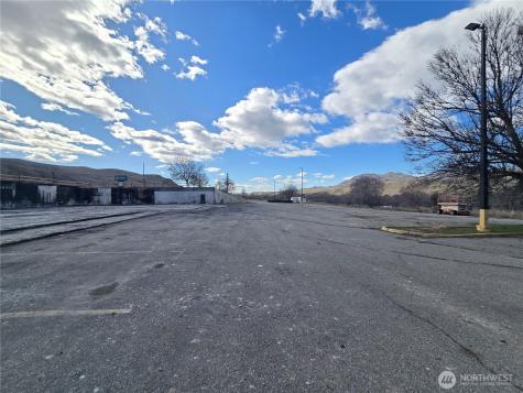 11 Appleway Okanogan WA 98840