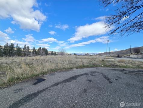 11 Appleway Okanogan WA 98840