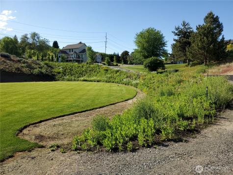 844 N Manchester Place East Wenatchee WA 98802
