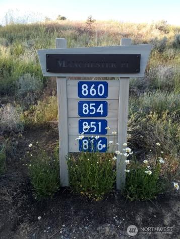 844 N Manchester Place East Wenatchee WA 98802