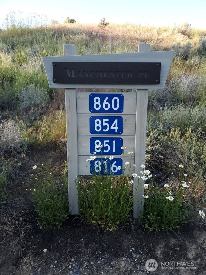 844 N Manchester Place East Wenatchee WA 98802