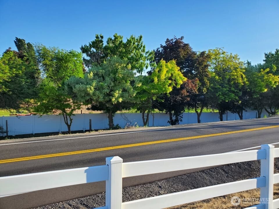 844 N Manchester Place East Wenatchee WA 98802