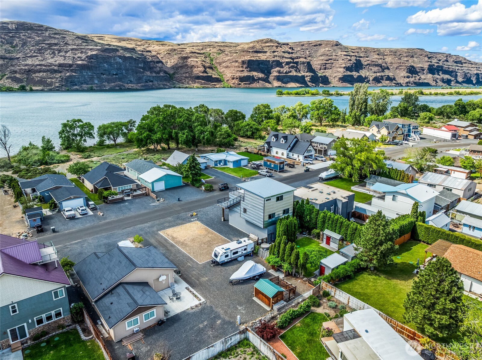 685 River Drive SW Quincy WA 98848