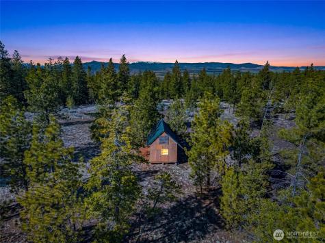 110 Blue Bird Lane East Wenatchee WA 98802