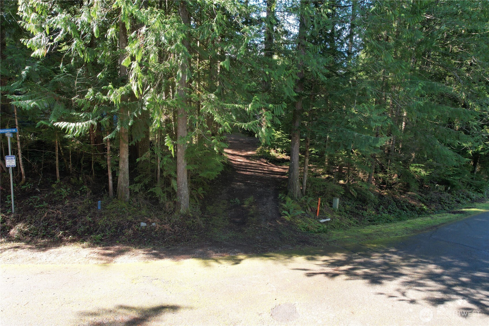 11 N Discovery Drive Hoodsport WA 98548