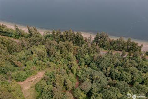 32241 N Highway 101 Lilliwaup WA 98555
