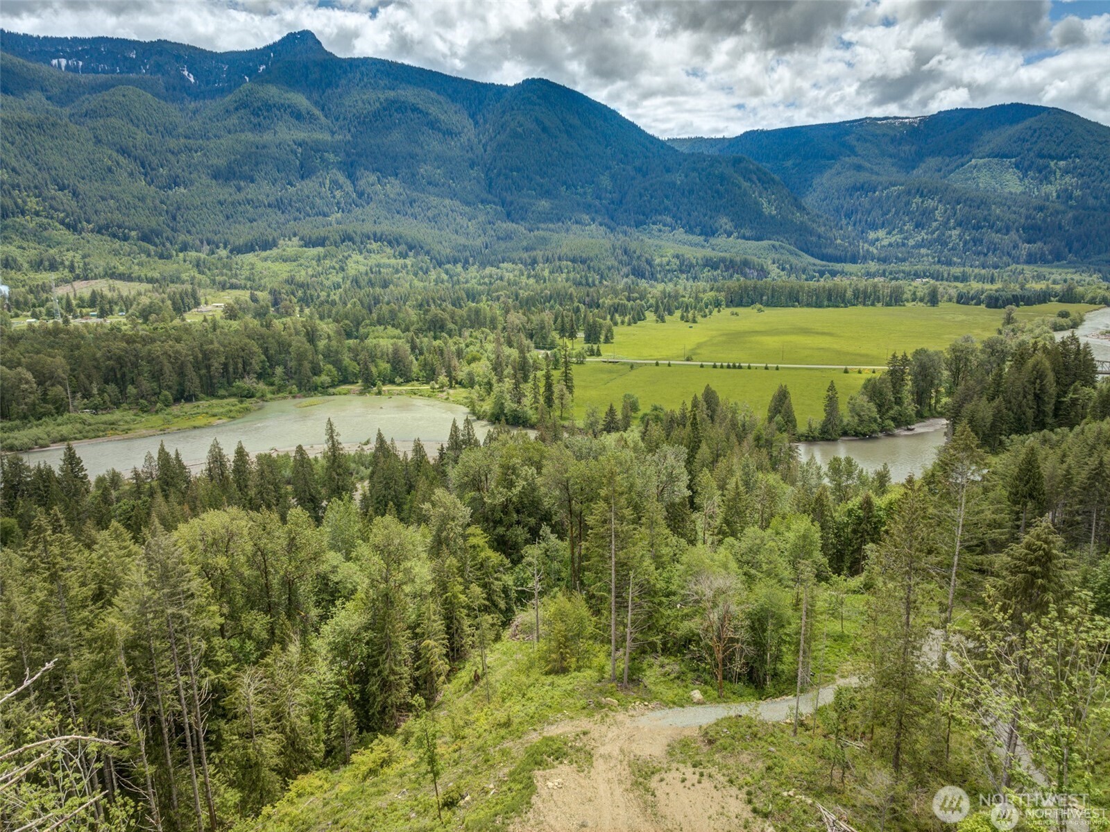 189 Carr Road White Pass WA 98937