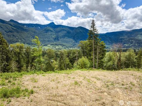 189 Carr Road White Pass WA 98937