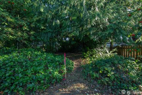 1111 1st Avenue NE Seattle WA 98125