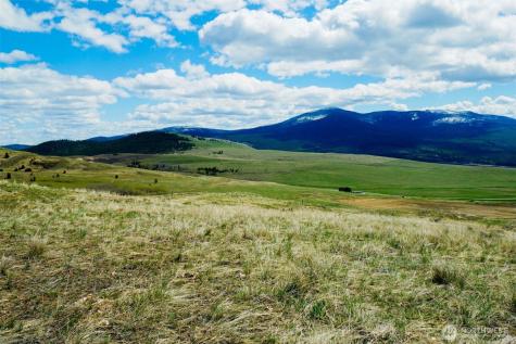 61 Janet Marie Road Oroville WA 98844