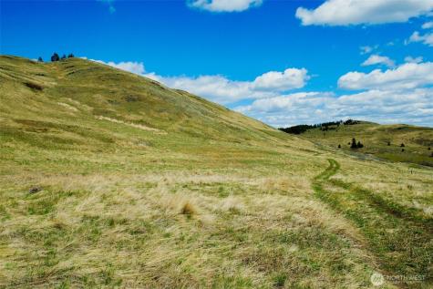 61 Janet Marie Road Oroville WA 98844