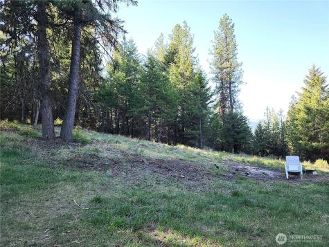 51 Trapline Loop Road Oroville WA 98844