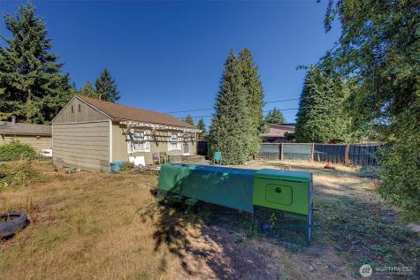 13757 39th Avenue NE Seattle WA 98125