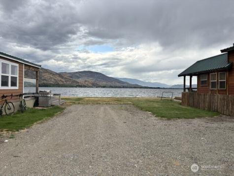 17 Oro Beach Lane Oroville WA 98844