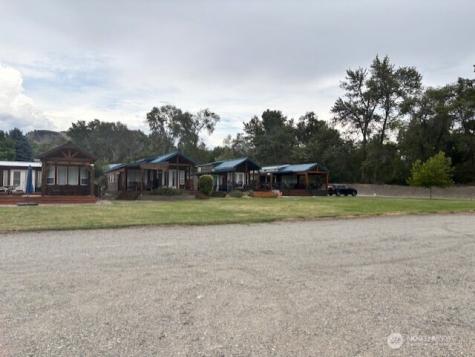 17 Oro Beach Lane Oroville WA 98844