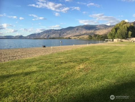 17 Oro Beach Lane Oroville WA 98844