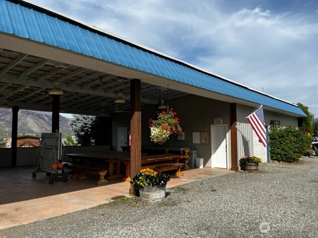 17 Oro Beach Lane Oroville WA 98844