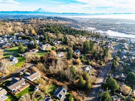 6318 19th Street NE Tacoma WA 98422