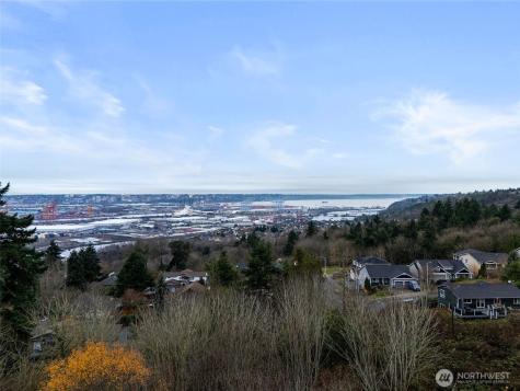 6318 19th Street NE Tacoma WA 98422
