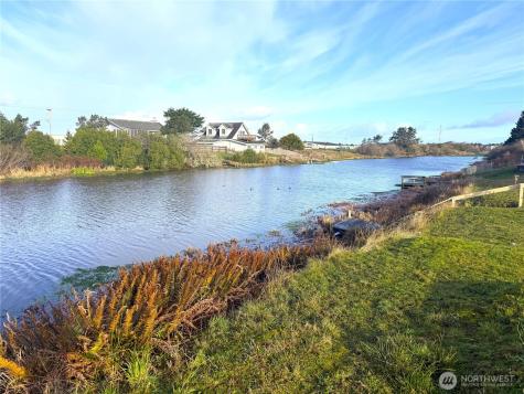 555 Canal Drive NE Ocean Shores WA 98569