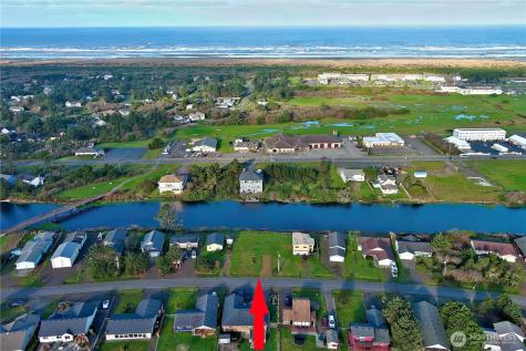 555 Canal Drive NE Ocean Shores WA 98569