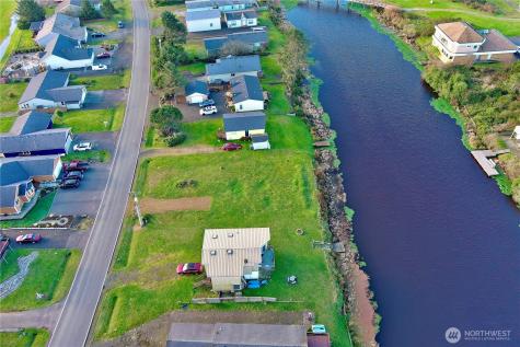 555 Canal Drive NE Ocean Shores WA 98569